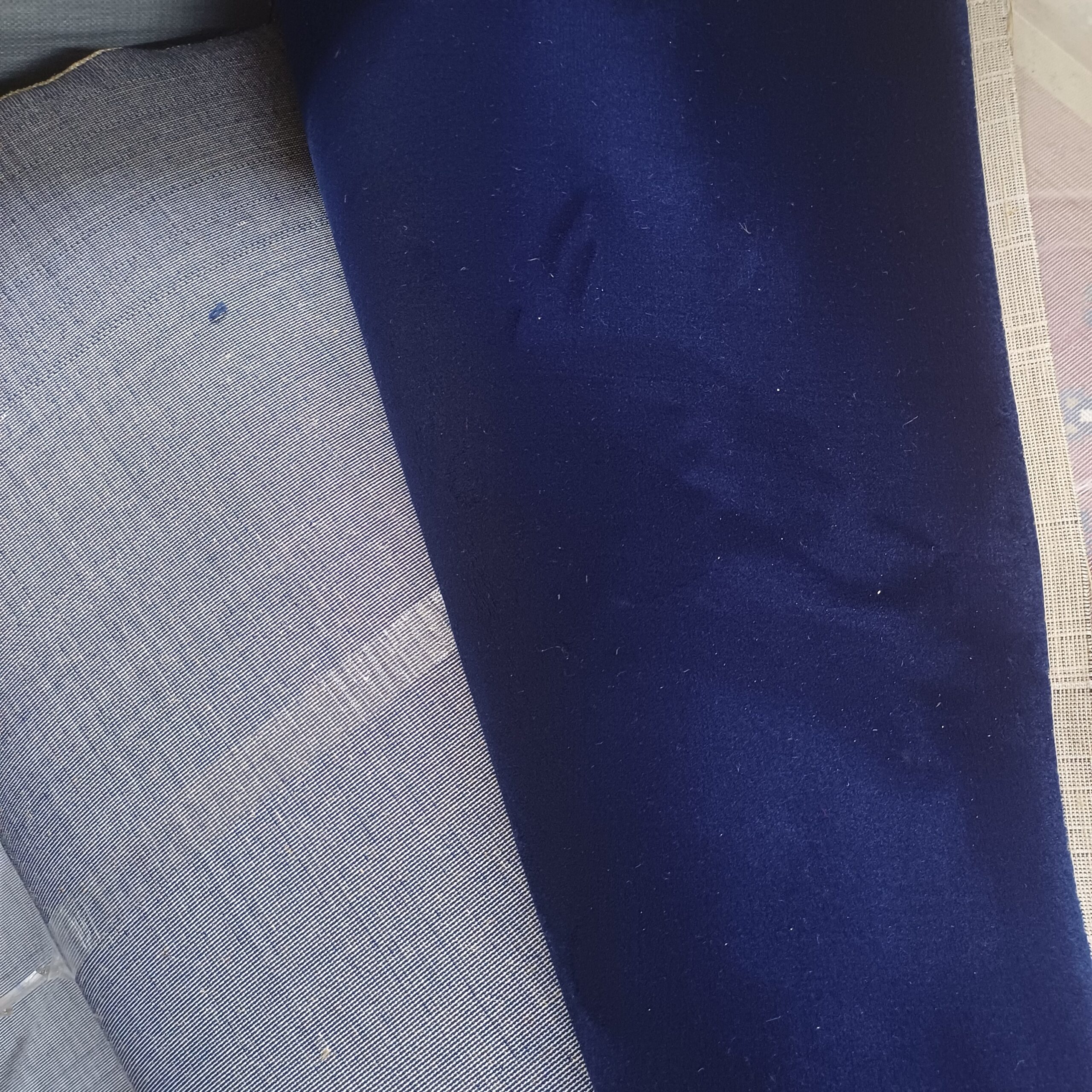 Wilton Executive Blue Plain - Image 3