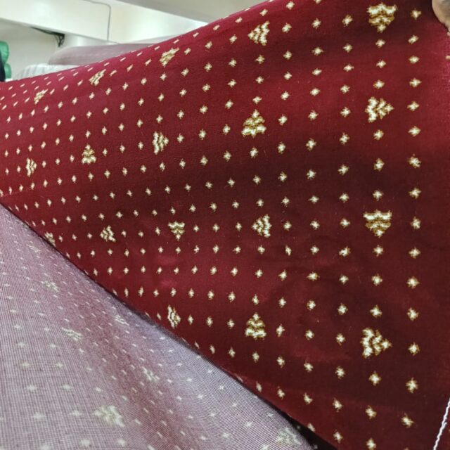 Wilton Executive Red-flowerd